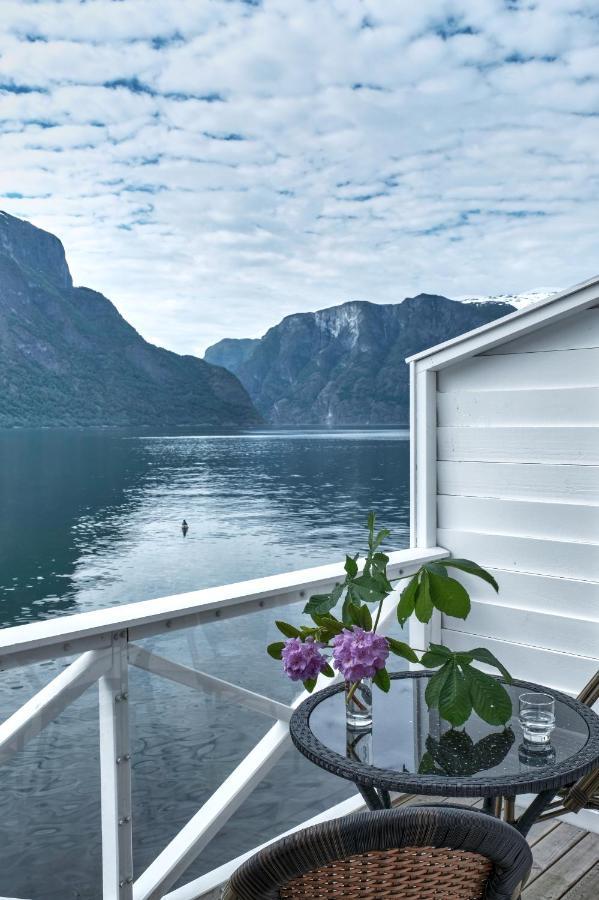 Vangsgaarden Gjestgiveri Aurland Exterior photo
