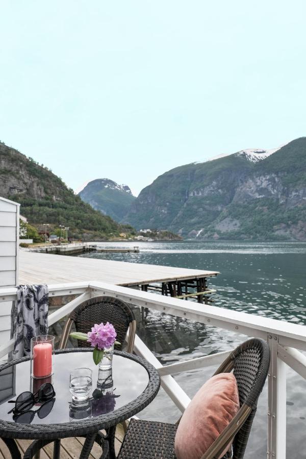 Vangsgaarden Gjestgiveri Aurland Exterior photo