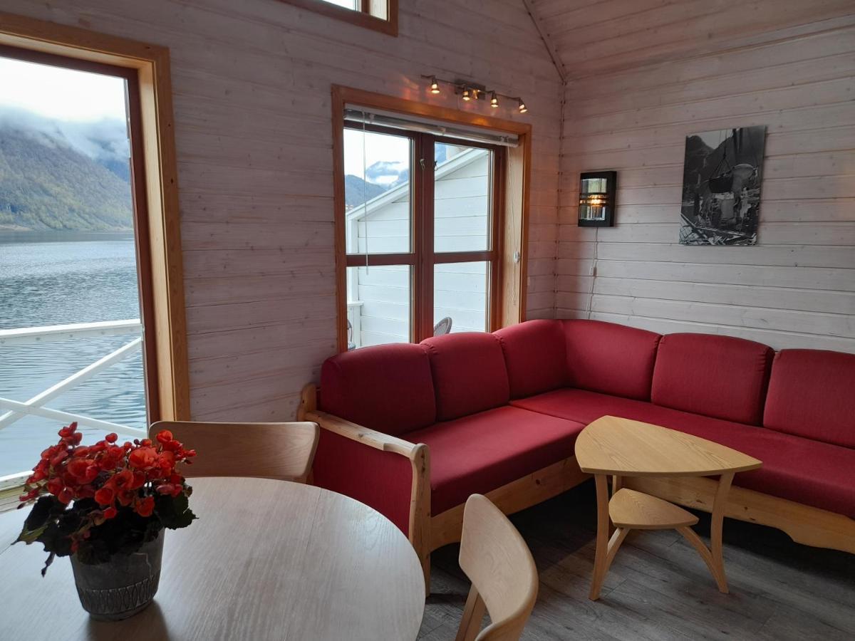 Vangsgaarden Gjestgiveri Aurland Exterior photo