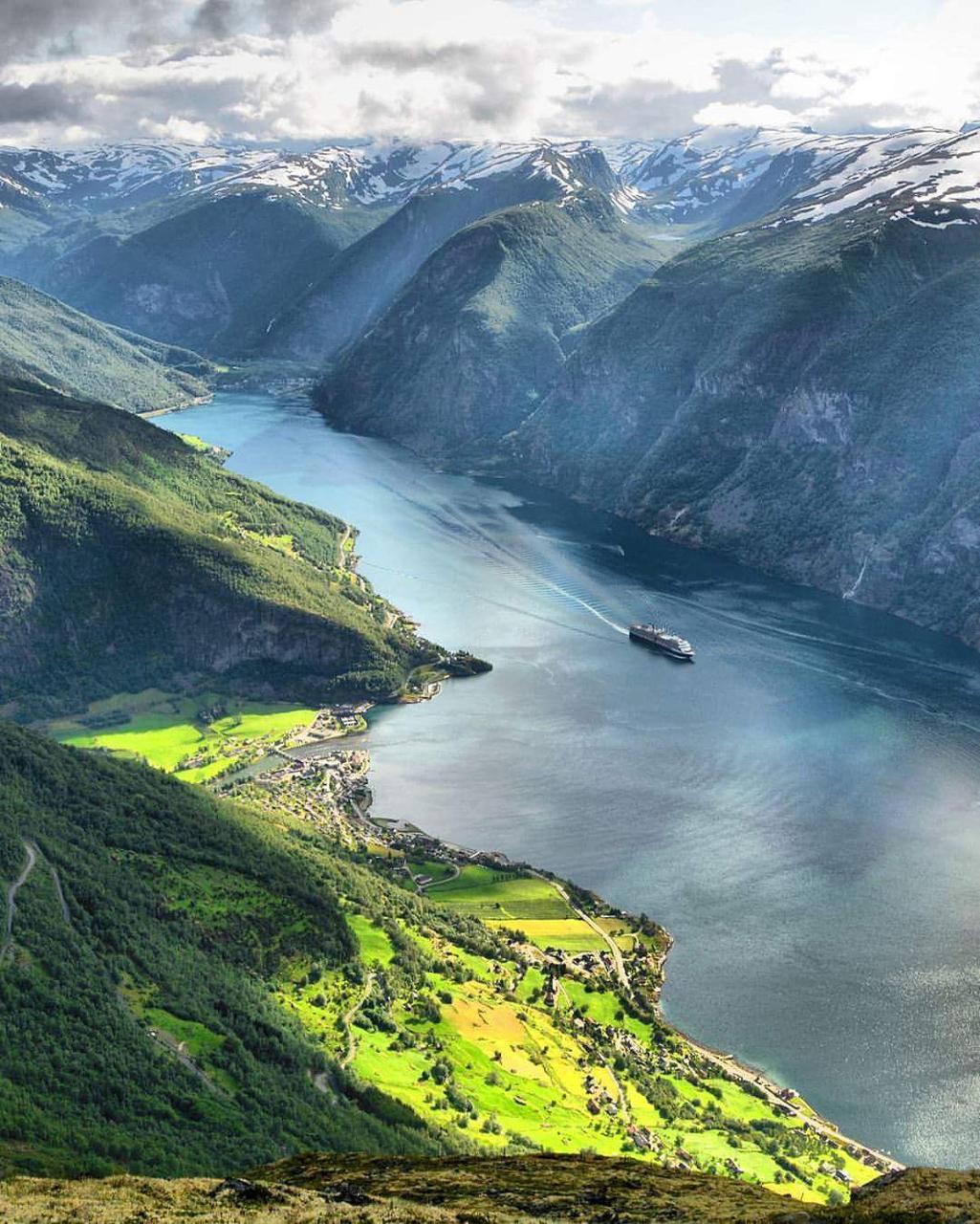 Vangsgaarden Gjestgiveri Aurland Exterior photo
